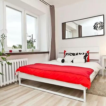 Wstapartments Mlynarska 13 Варшава Екстериор снимка